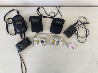 3 fotocamere Sony digitali