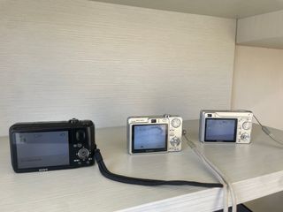 3 fotocamere Sony digitali