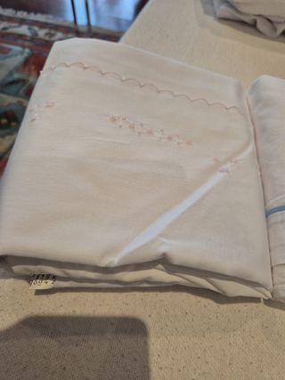Sábanas cuna y funda colchón impermeable