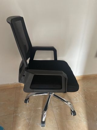 Silla escritorio giratoria negra