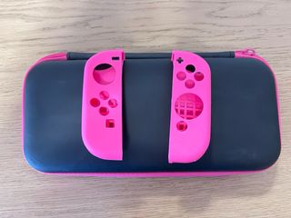 Funda rosa Nintendo Switch + funda de 2 mandos
