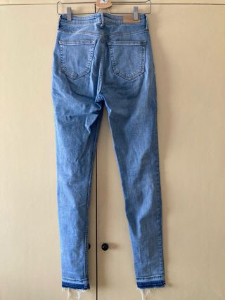 Vaqueros Mango pitillo color azul - Talla S (36)