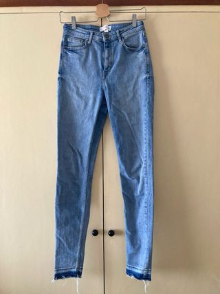 Vaqueros Mango pitillo color azul - Talla S (36)