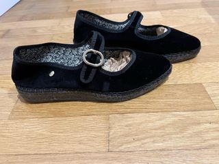  Merceditas negras terciopelo