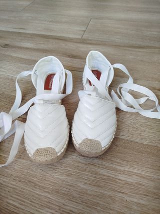 Espadrilles blancas planas talla 40