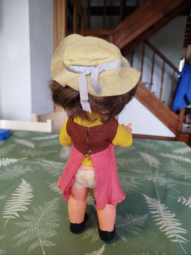 Muñeca vintage años 70