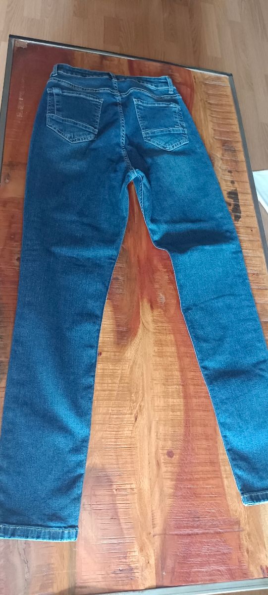 Lote de vaqueros  Levis,Hilfiger 85 y otros.