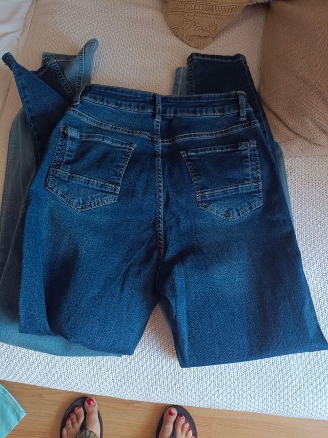 Lote de vaqueros  Levis,Hilfiger 85 y otros.