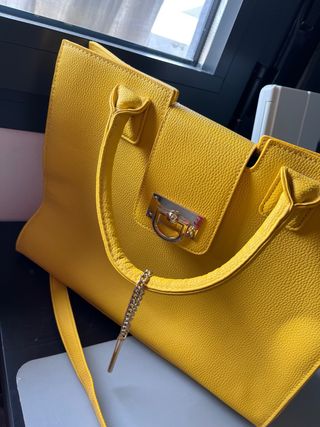 Bolso Primark amarillo
