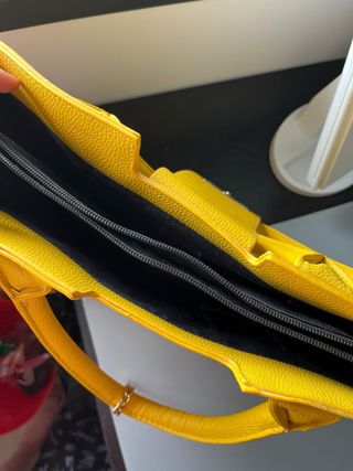 Bolso Primark amarillo