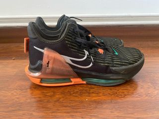 Nike Lebron Witness 6 EP. 
Talla 41 