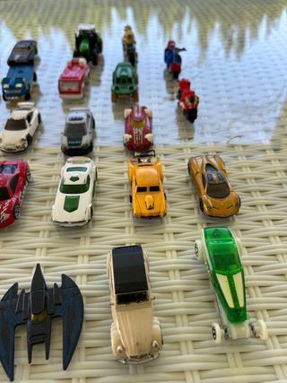 40 Coches Hot Wheels - Niños