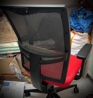 Silla oficina roja y negra