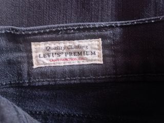 Pantalones Levis negros mujer