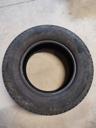 Neumático Continental Vanco Camper 215/70 R15