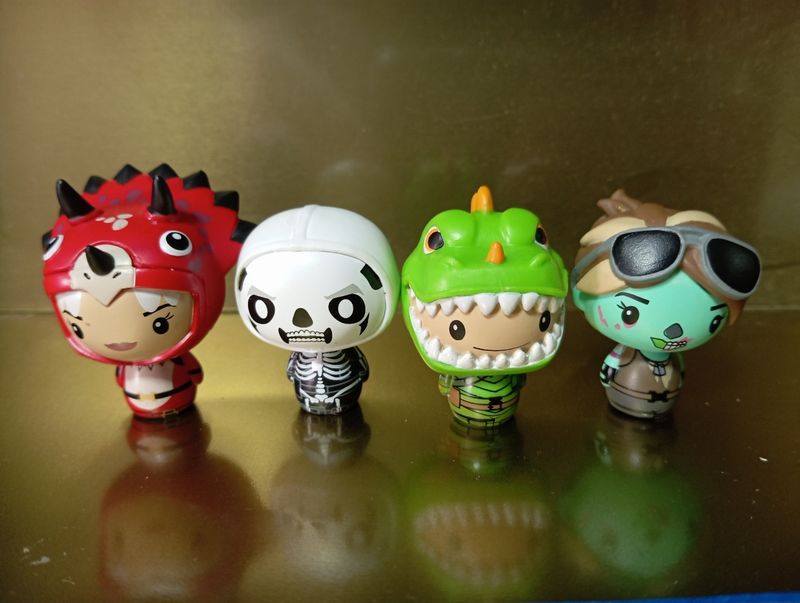 Imagen de 4 Funko mini Fortnite 5cm figuras muñecos gamers 