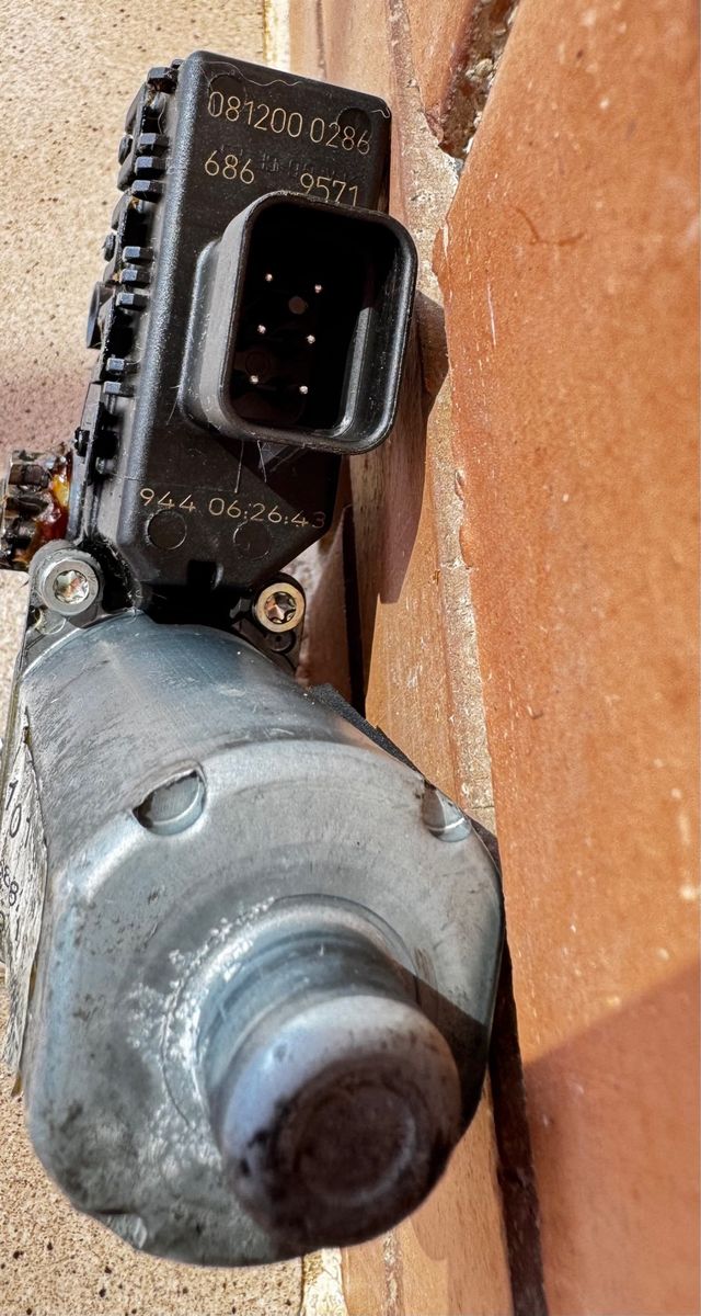 Motor elevalunas Opel Astra H Izquierdo