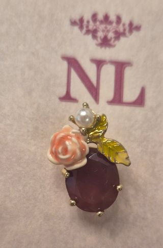 Pendientes florales burdeos