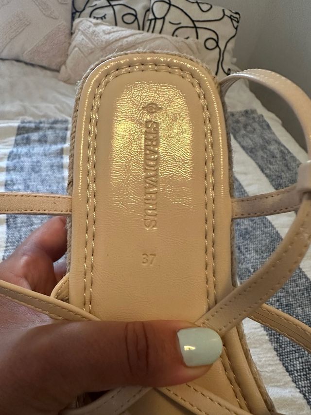 Sandalias plataforma Stradivarius beige 38