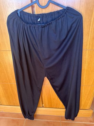 Disfraz Mosquetero Negro-Dorado
Talla M-L