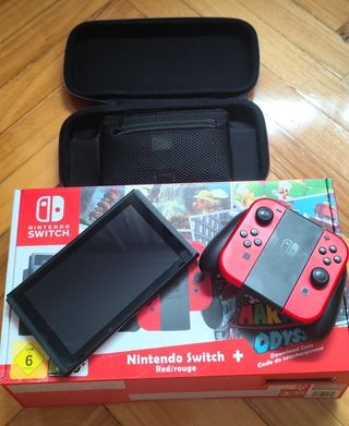 Nintendo Switch Edición Mario (Sin juego)