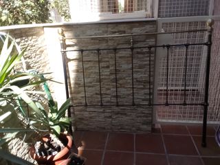 Cabecero cama hierro negro-dorado