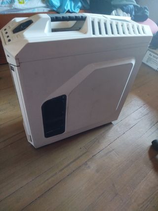 Torre Gamer Blanca - Placa Base