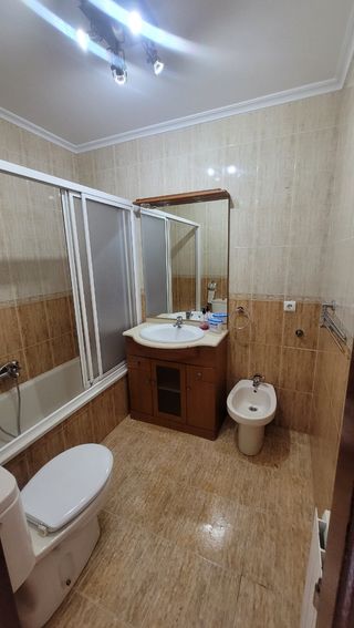 Mueble baño madera marrón