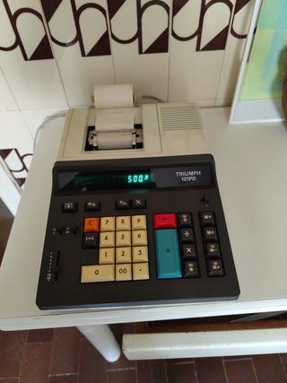 Calculadora Triumph 121PD