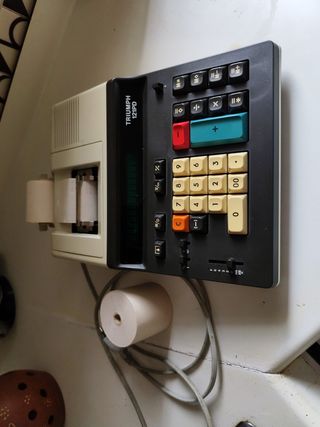 Calculadora Triumph 121PD