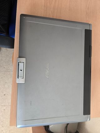 Portátil ASUS - Ordenador plateado
