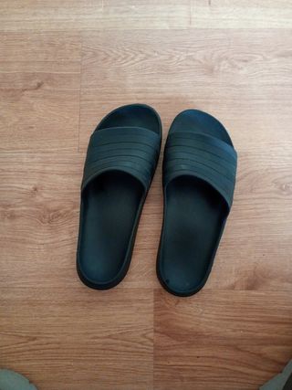 Chanclas piscina - negras