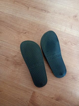 Chanclas piscina - negras