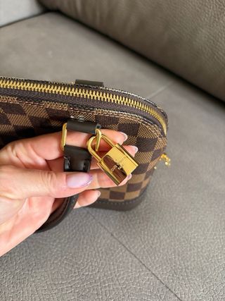 Bolso Alma BB Louis Vuitton Marrón