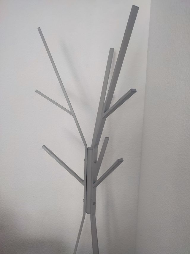 Perchero gris - Colgador ropa