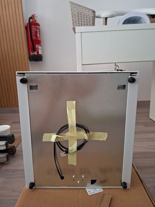 Caja registradora metálica blanca