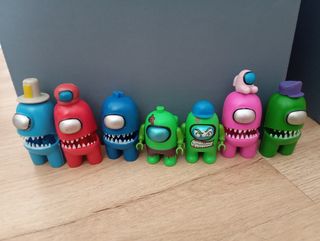 6 Muñecos Among Us