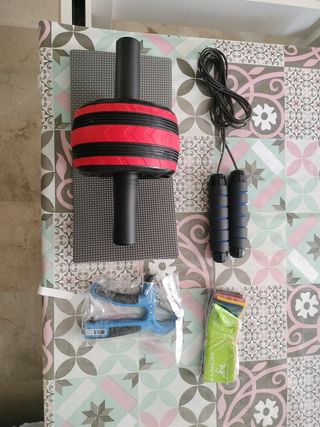 Pack Fitness: Rueda abdominal, comba y más.