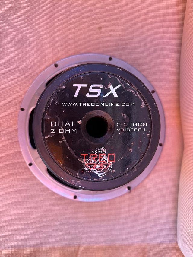 Subwoofer Treo 12" - Audio