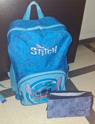 Mochila Stitch
Regalo estuche de 3 compartimentos