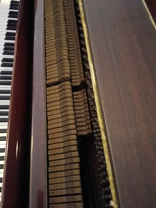 Piano Rönisch vertical