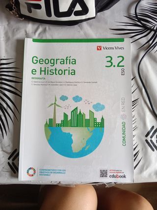 GEOGRAFIA E HISTORIA 3 (3.1-3.2)(COMUNIDAD EN RED)
