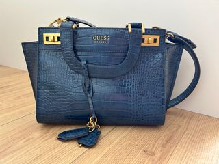 Bolso Guess Sestri Luxury satchel azul marino