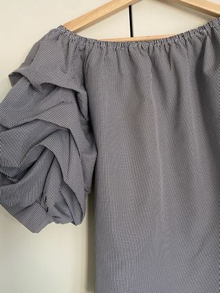 Blusa blanca y negro- Manga globo