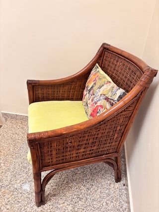 2 Butacones de madera y bambú