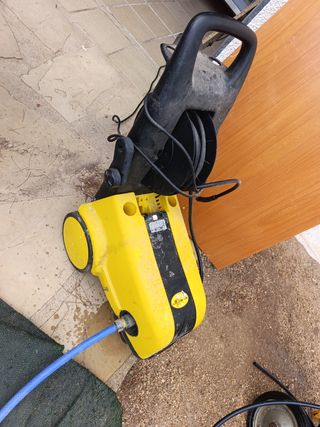Maquina tipo karcher de marca LAVOR (Francia)