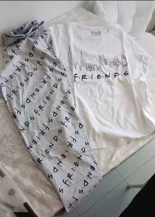 Pijama Friends: camiseta y pantalón