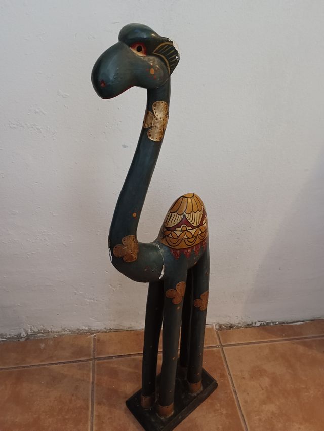 Dromedario Decorativo de Madera