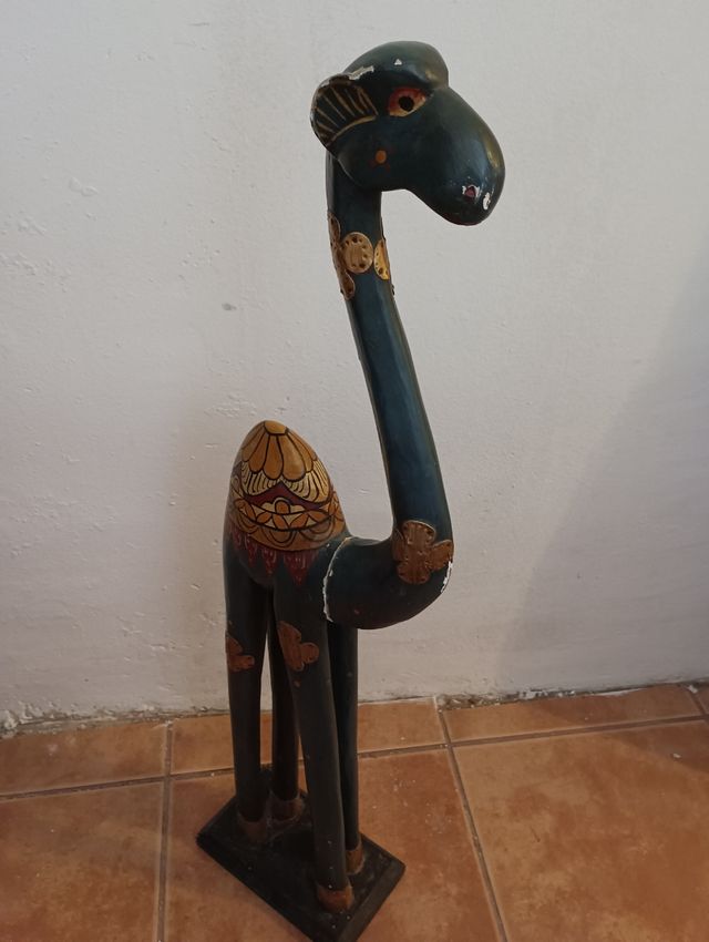 Dromedario Decorativo de Madera
