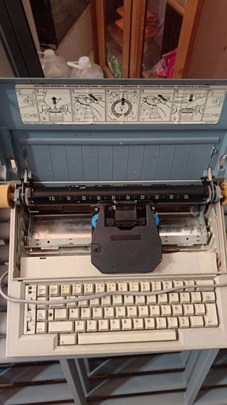Olivetti ET Personal 55 - Máquina de escribir